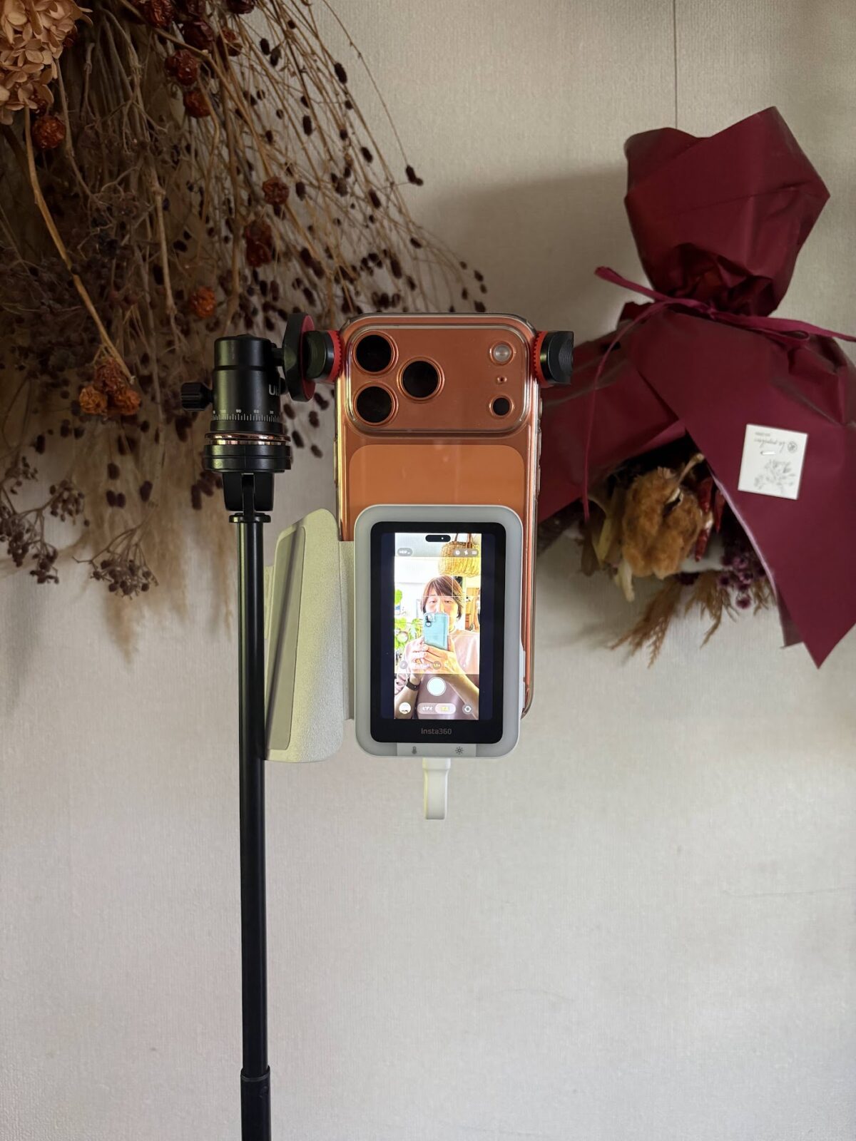 三脚にスマホとSnapモニターをセット